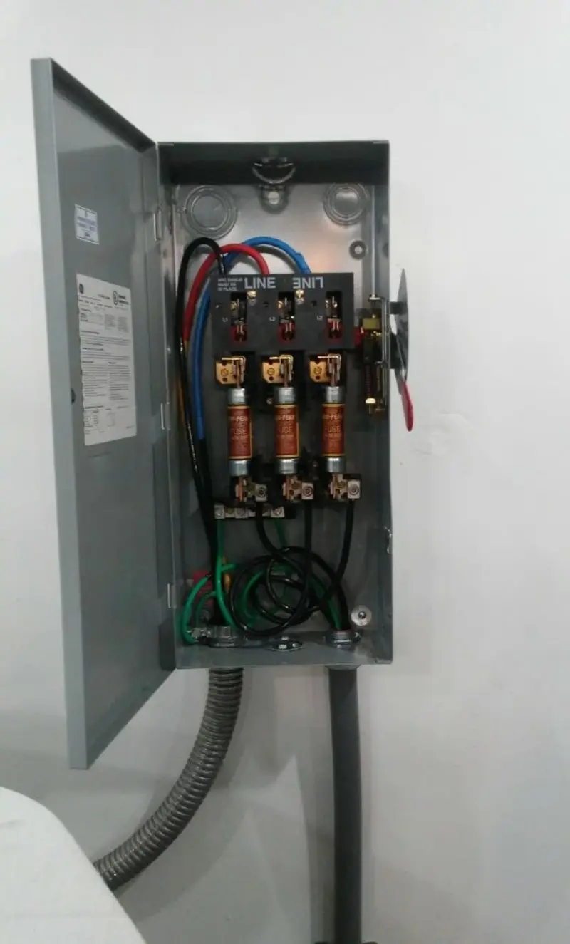 Three-phase disconnect switch installed for Smoke Detector Installation in Barrett